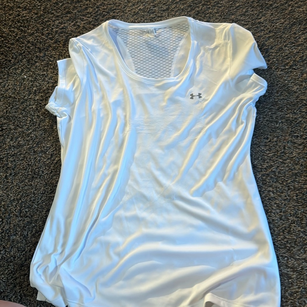 Under armour tshirt